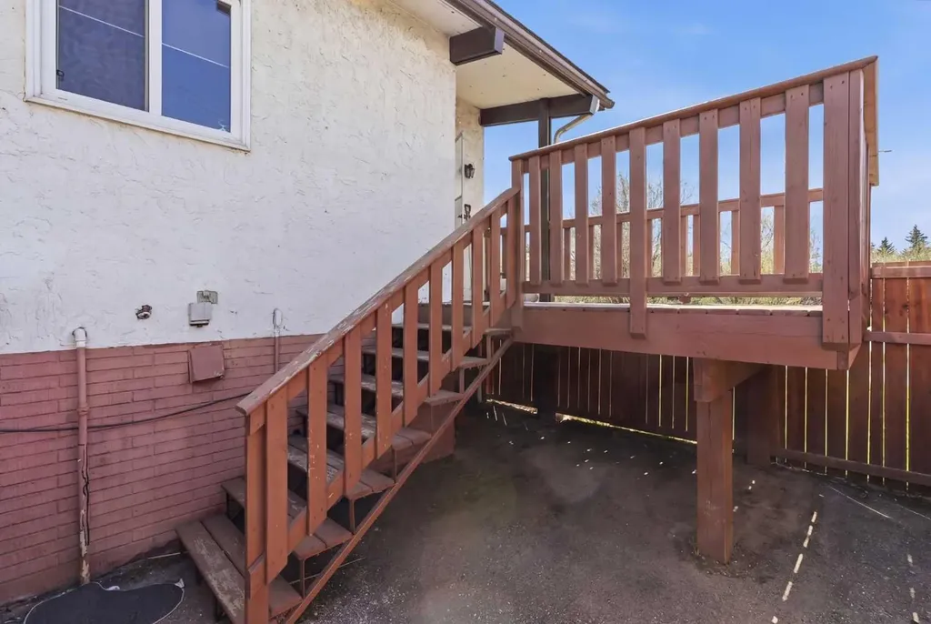 416 Pinemont Gate NE Calgary AB T1Y 2R6
