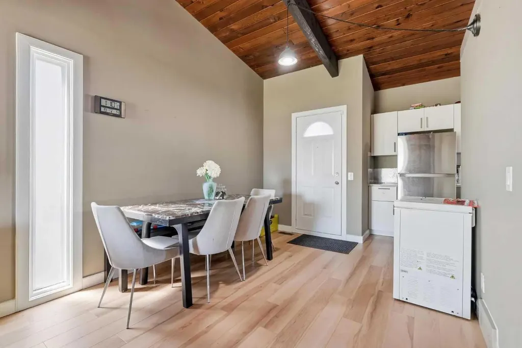 416 Pinemont Gate NE Calgary AB T1Y 2R6