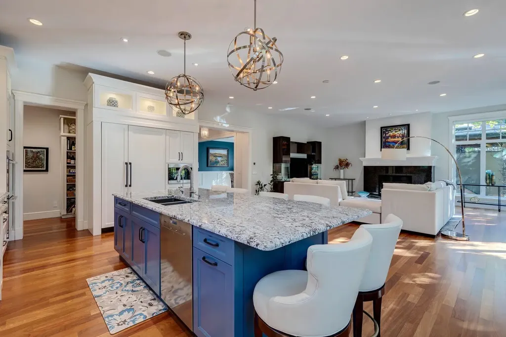 124 Posthill Drive SW Calgary AB T3H 0J1