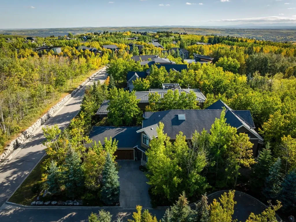 124 Posthill Drive SW Calgary AB T3H 0J1