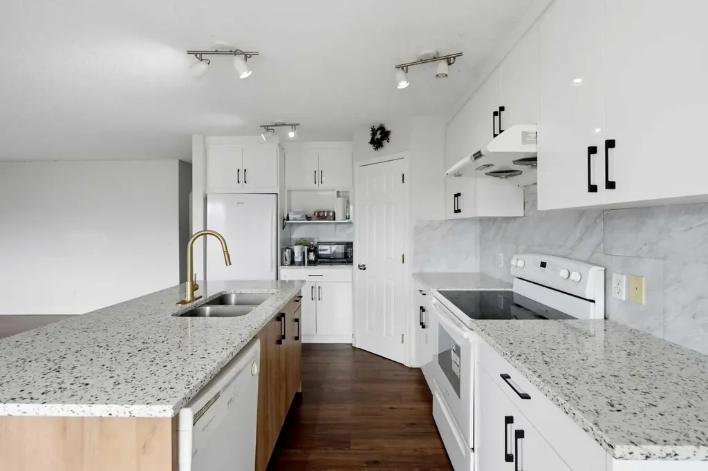 6 Taralea Place NE Calgary AB T3J 4W6