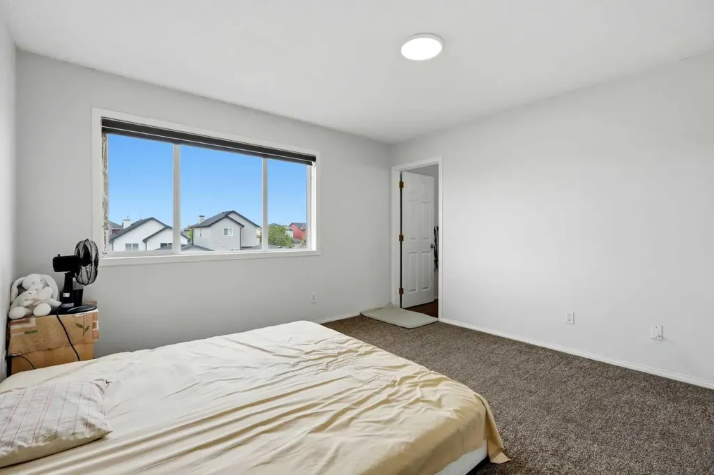 6 Taralea Place NE Calgary AB T3J 4W6
