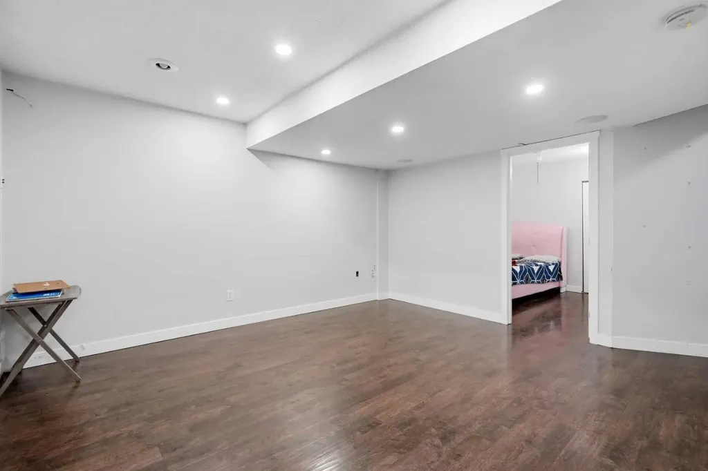 6 Taralea Place NE Calgary AB T3J 4W6
