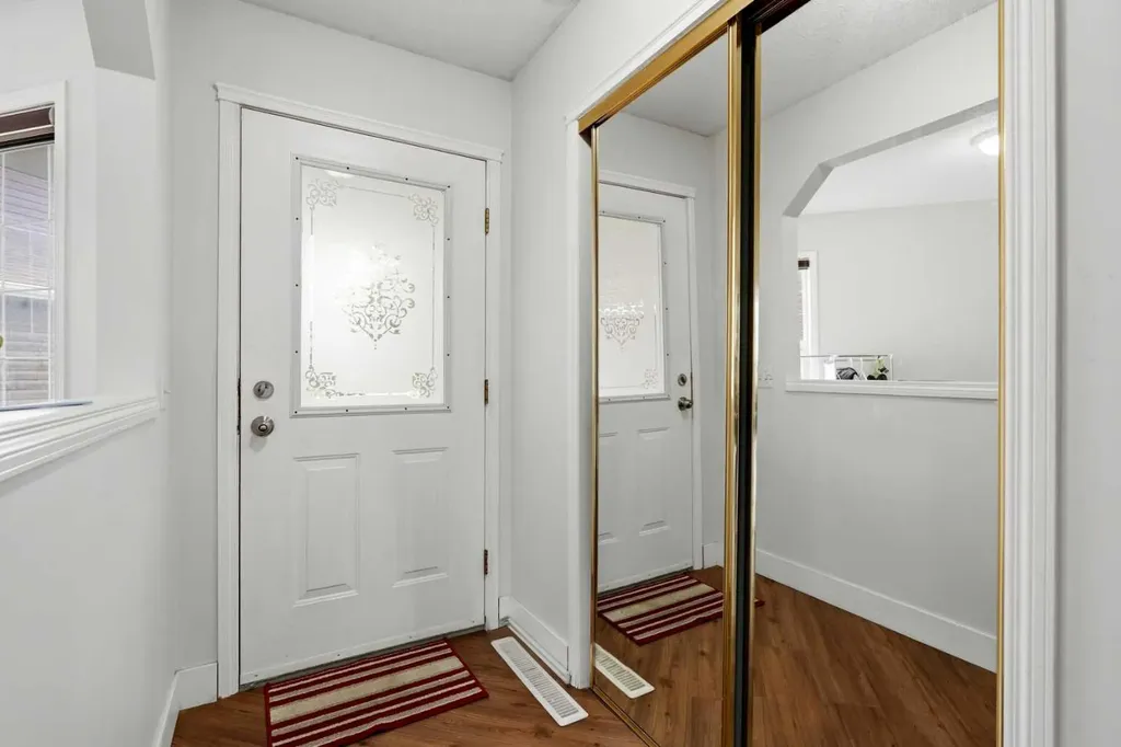 6 Taralea Place NE Calgary AB T3J 4W6