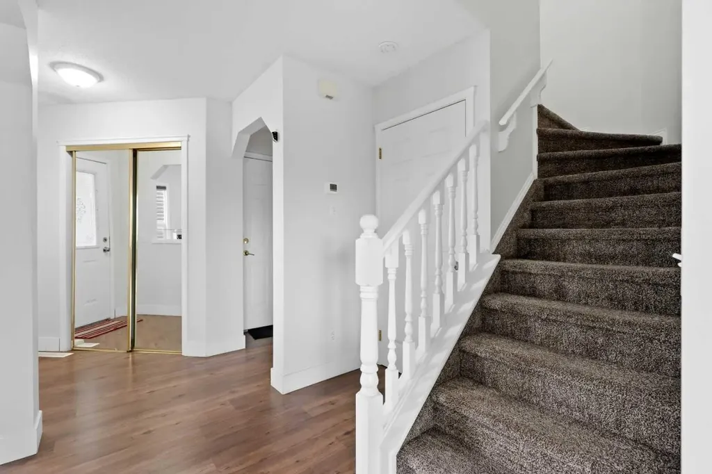 6 Taralea Place NE Calgary AB T3J 4W6