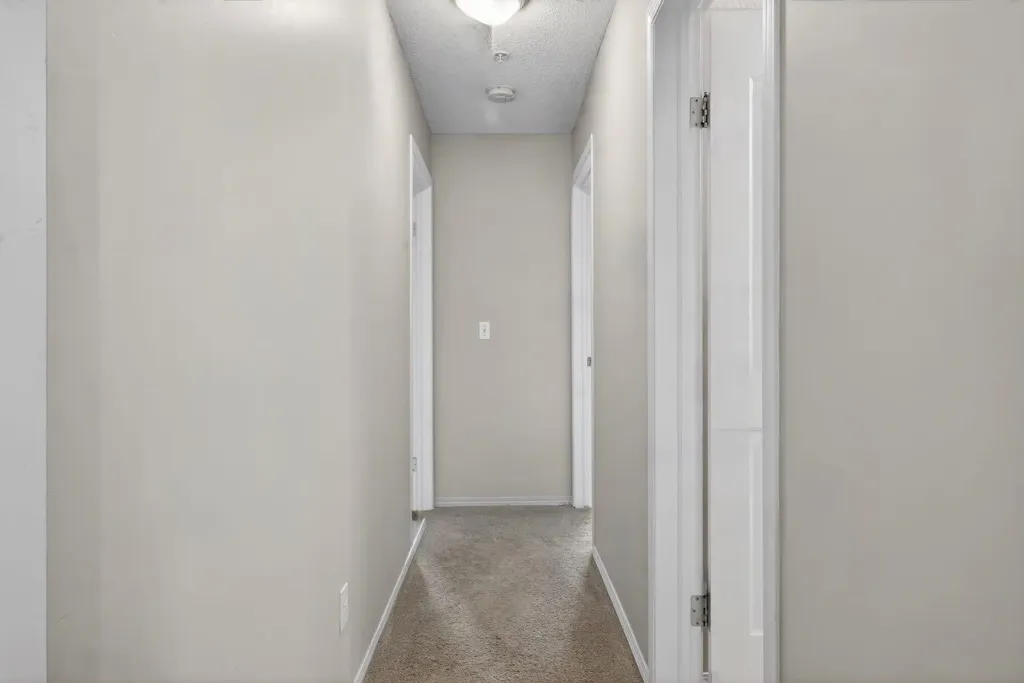 304 Mackenzie Way SW Airdrie AB T4B3H7
