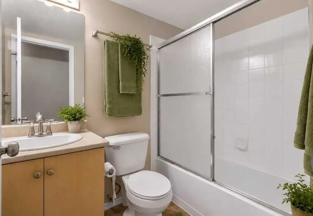 304 Mackenzie Way SW Airdrie AB T4B3H7