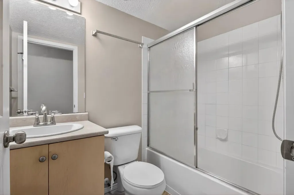304 Mackenzie Way SW Airdrie AB T4B3H7