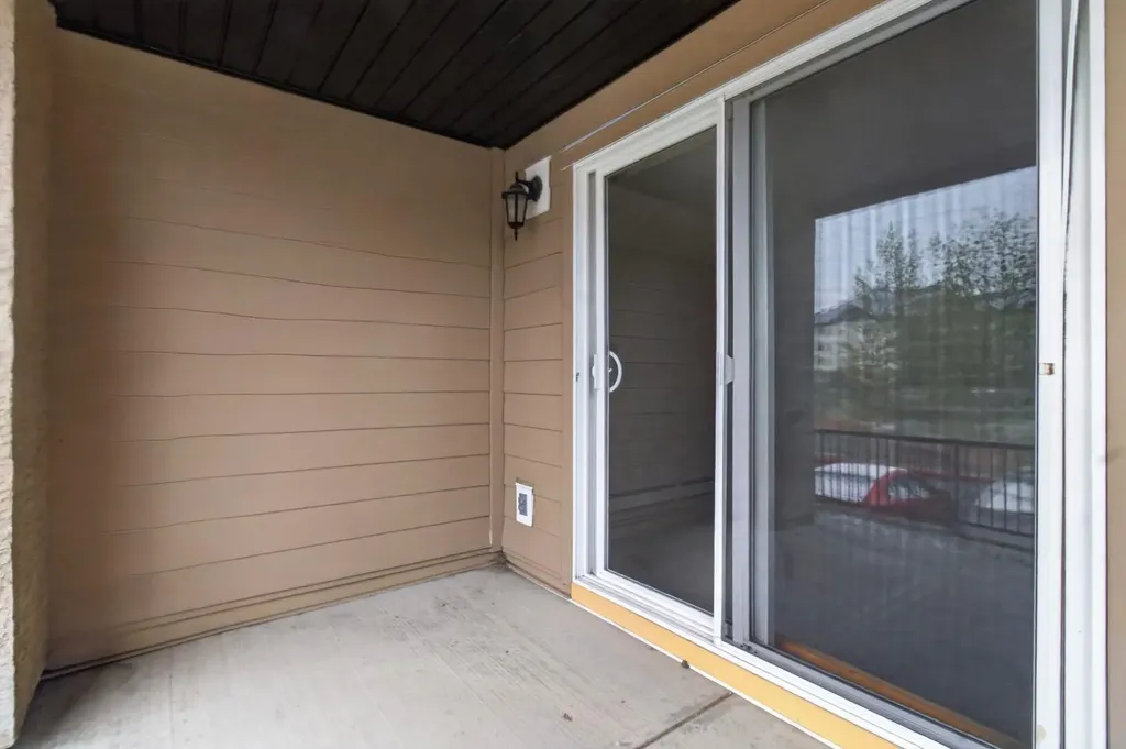 304 Mackenzie Way SW Airdrie AB T4B3H7