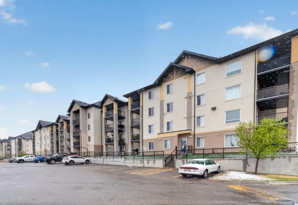 304 Mackenzie Way SW Airdrie AB T4B3H7