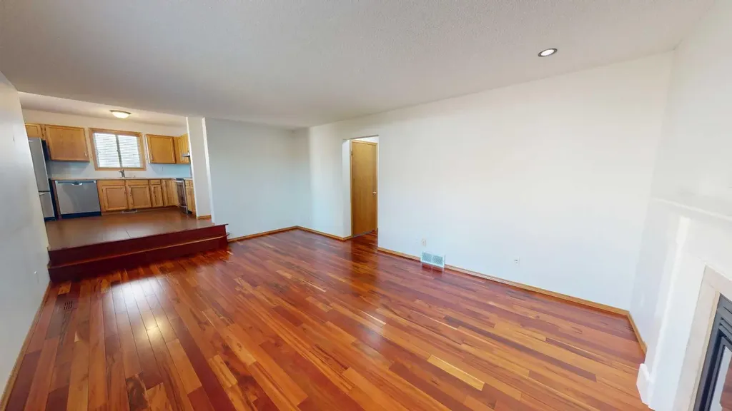 60 Sunmeadows Court SE Calgary AB T2X 3H5