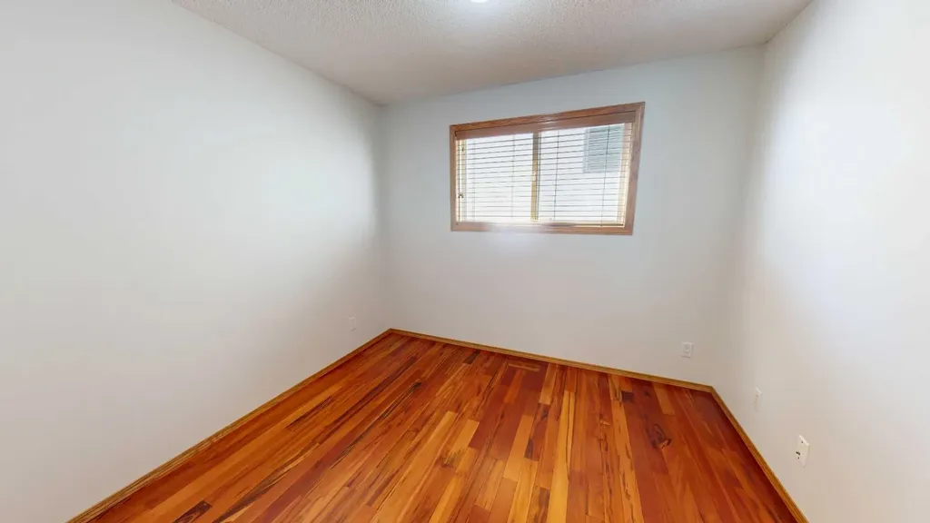 60 Sunmeadows Court SE Calgary AB T2X 3H5