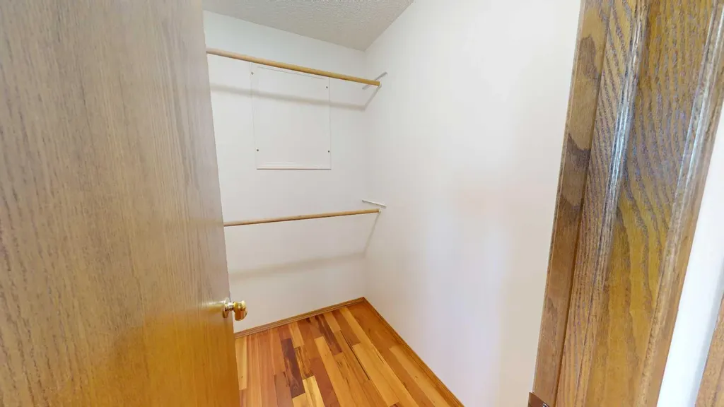 60 Sunmeadows Court SE Calgary AB T2X 3H5
