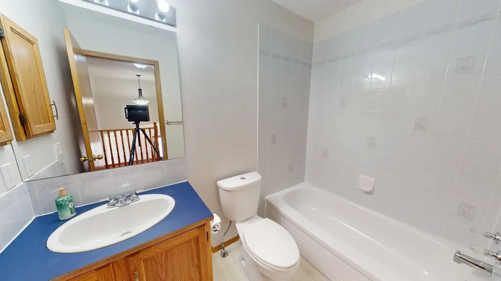 60 Sunmeadows Court SE Calgary AB T2X 3H5