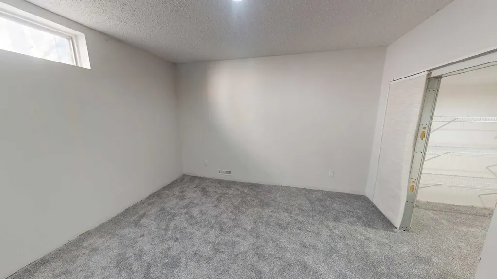 60 Sunmeadows Court SE Calgary AB T2X 3H5