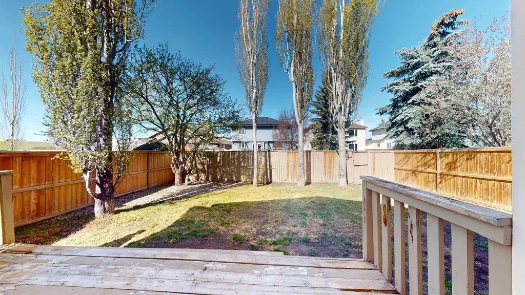 60 Sunmeadows Court SE Calgary AB T2X 3H5