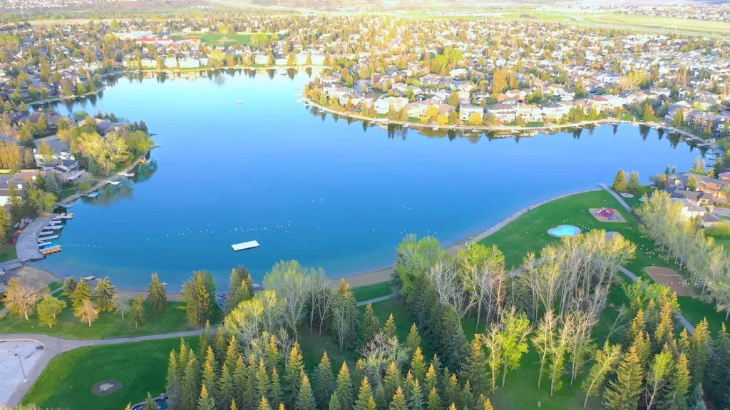 60 Sunmeadows Court SE Calgary AB T2X 3H5