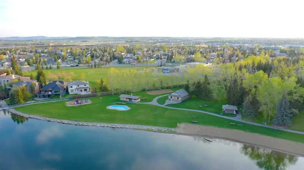 60 Sunmeadows Court SE Calgary AB T2X 3H5