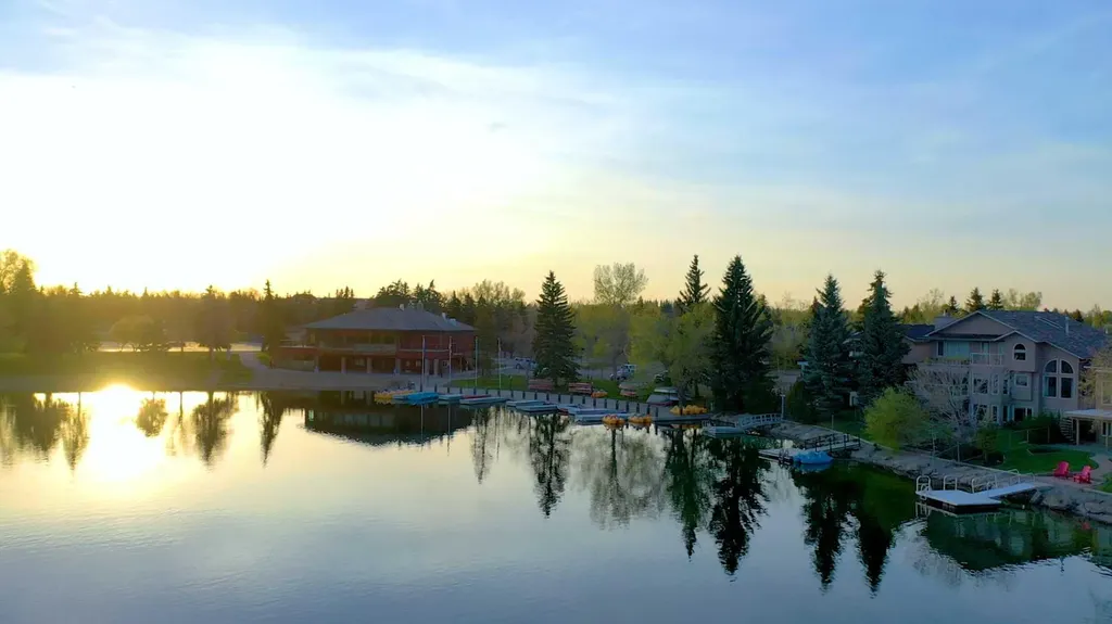 60 Sunmeadows Court SE Calgary AB T2X 3H5