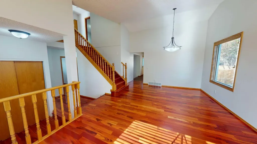 60 Sunmeadows Court SE Calgary AB T2X 3H5