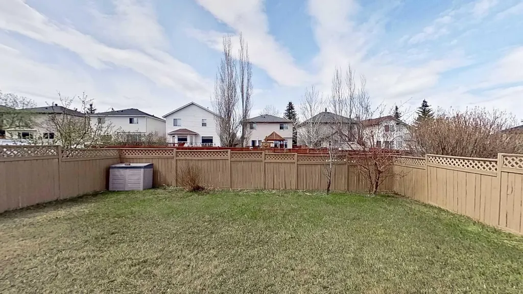 29 Harvest Glen Link NE Calgary AB T3K4N1