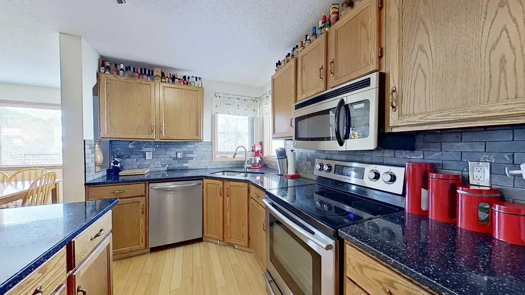 29 Harvest Glen Link NE Calgary AB T3K4N1