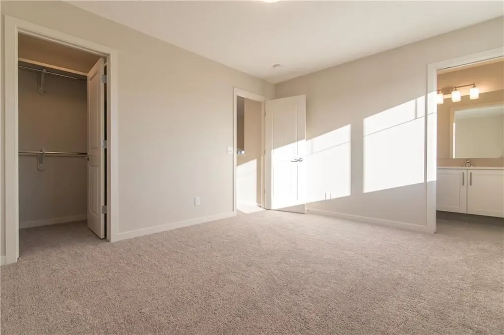 504 Kitstone Gate Carstairs AB T0M 0N0