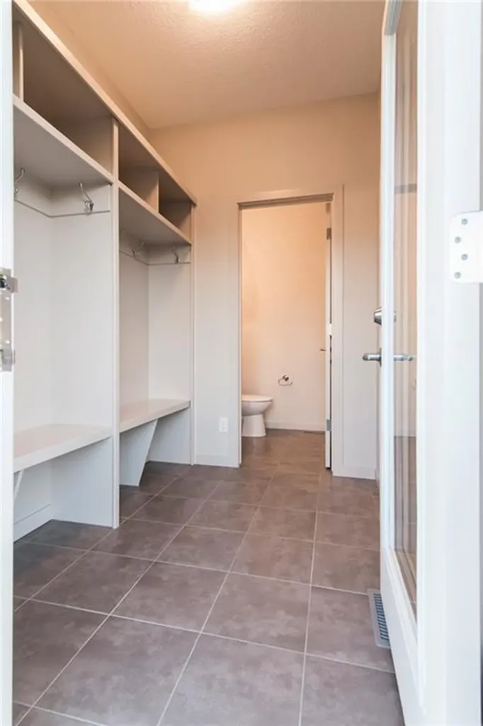 504 Kitstone Gate Carstairs AB T0M 0N0