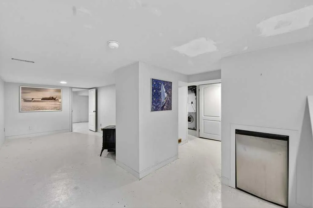 924 7a Street NW Calgary AB T2M 3H2