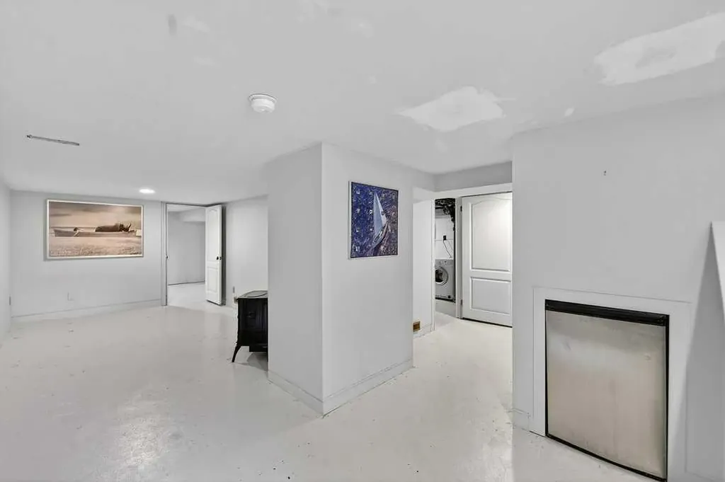 924 7a Street NW Calgary AB T2M 3H2