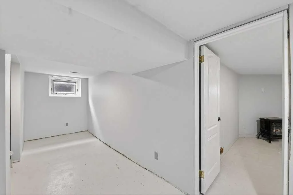 924 7a Street NW Calgary AB T2M 3H2