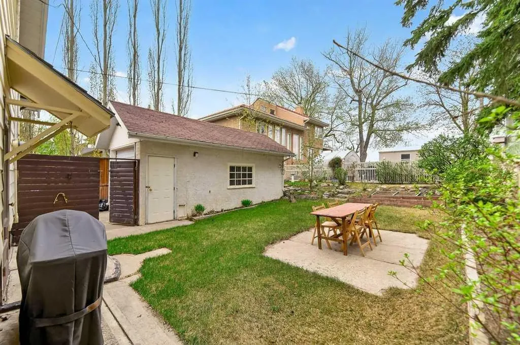 924 7a Street NW Calgary AB T2M 3H2