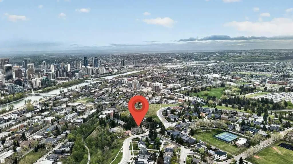 924 7a Street NW Calgary AB T2M 3H2