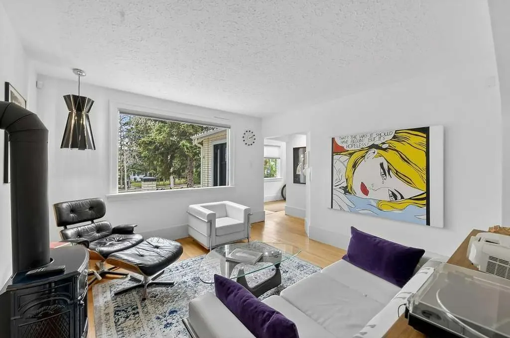 924 7a Street NW Calgary AB T2M 3H2