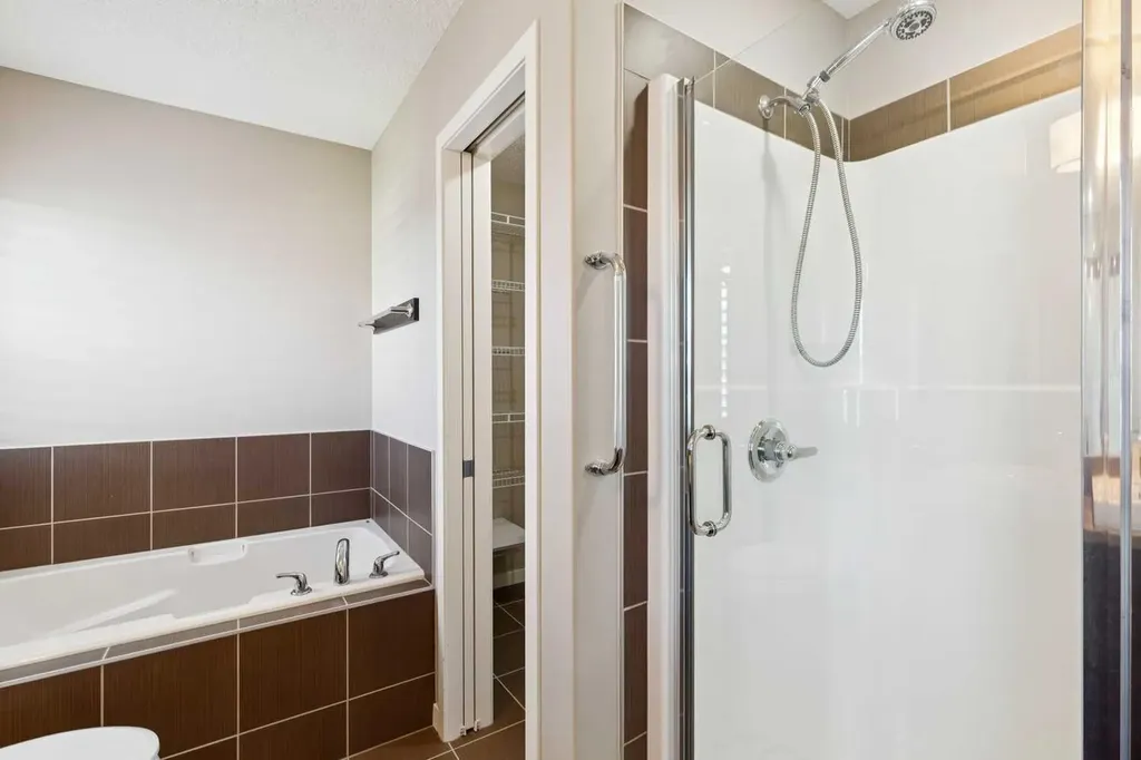 53 Sage Valley Circle NW Calgary AB T3R 0E8