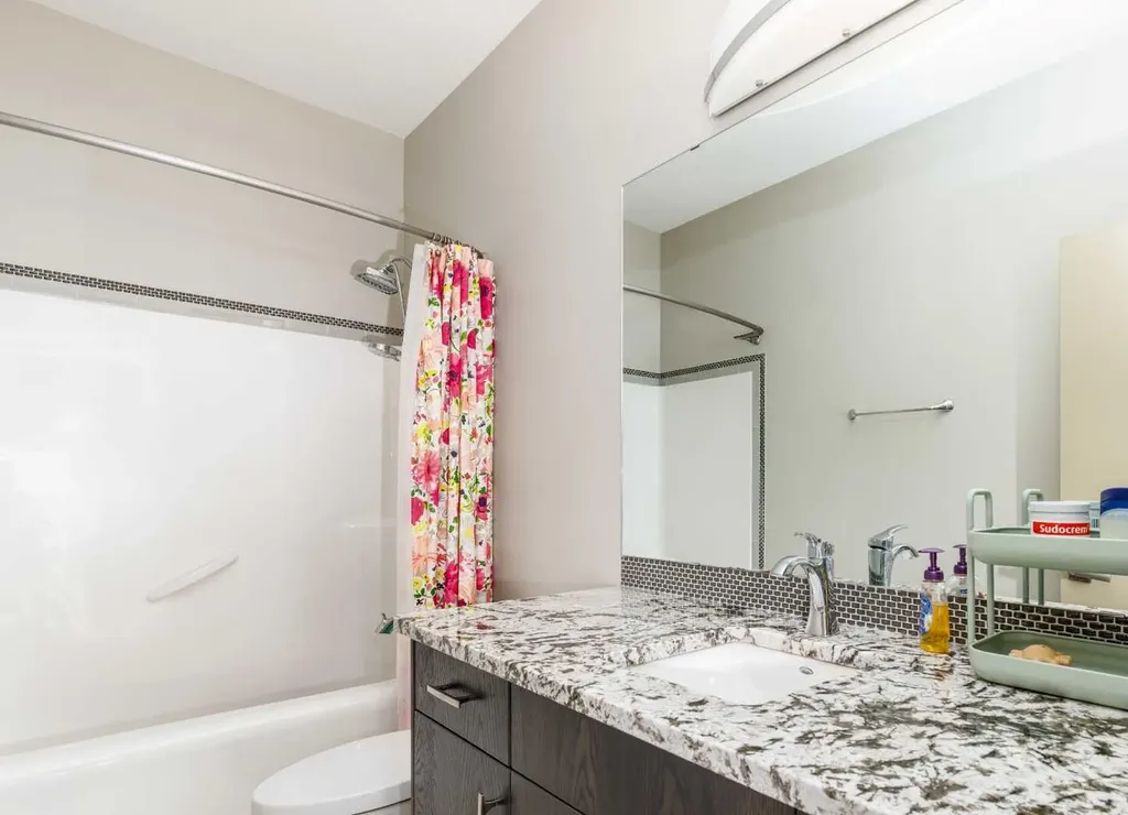 475 Townsend Street Red Deer AB T4P 0Y5