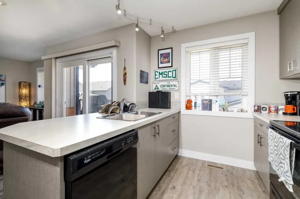 475 Townsend Street Red Deer AB T4P 0Y5