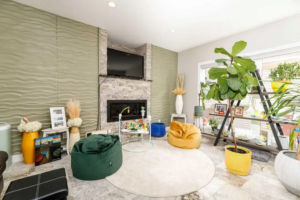 475 Townsend Street Red Deer AB T4P 0Y5