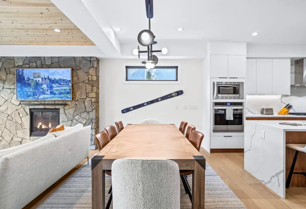 826 7th Street Canmore AB T1W 2C8