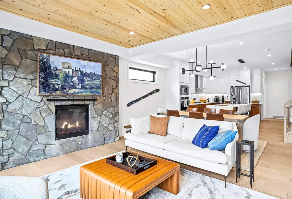 826 7th Street Canmore AB T1W 2C8