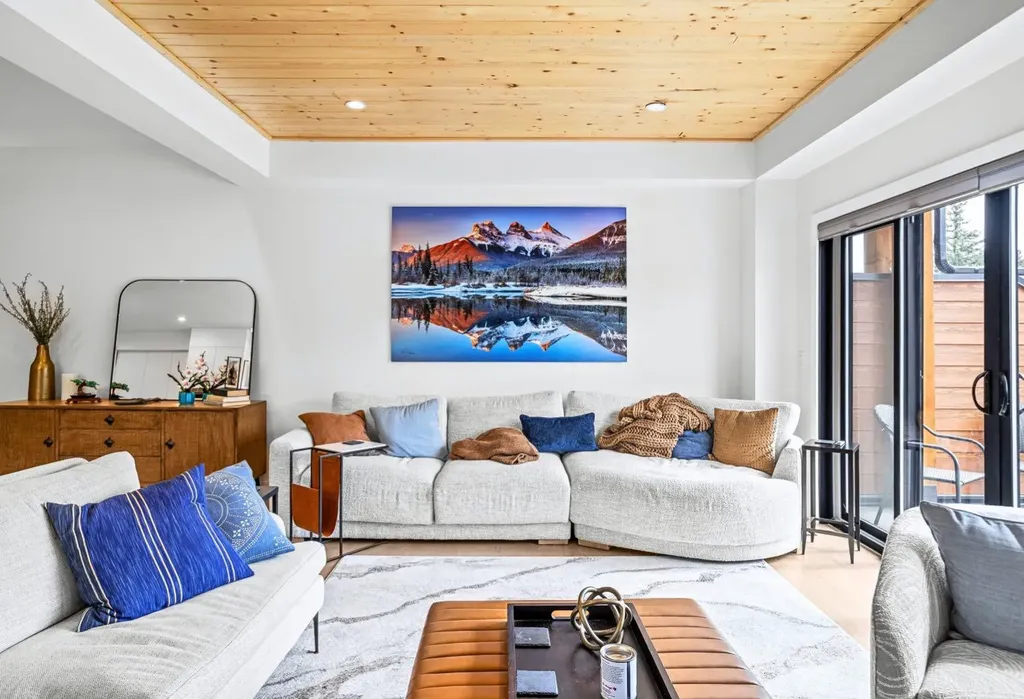 826 7th Street Canmore AB T1W 2C8