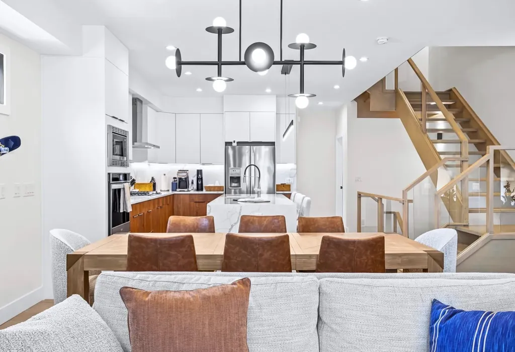 826 7th Street Canmore AB T1W 2C8
