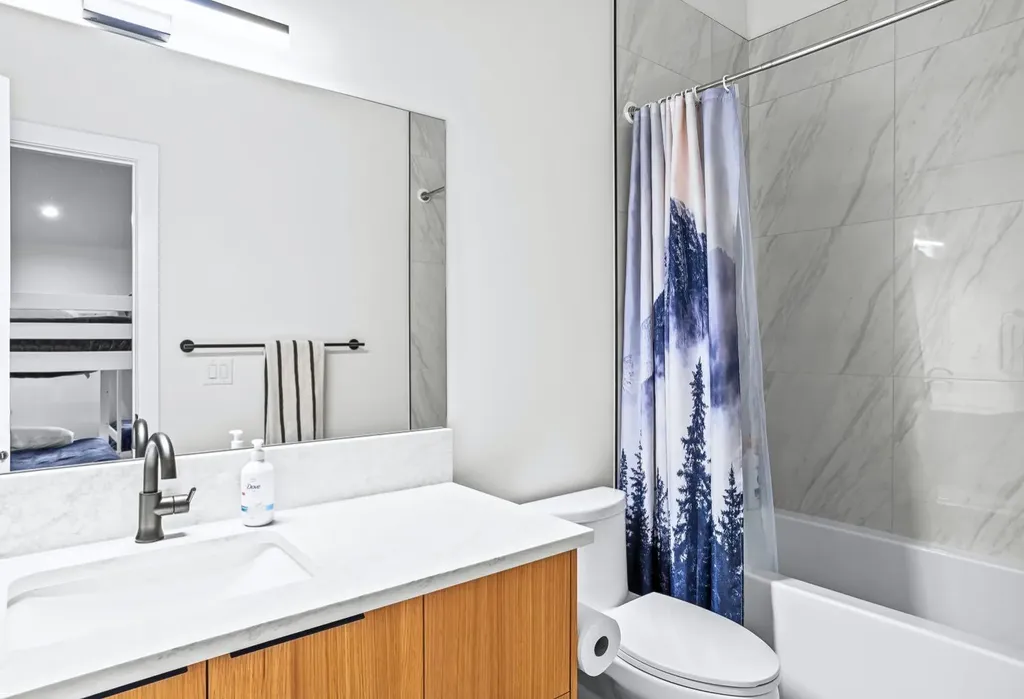 826 7th Street Canmore AB T1W 2C8