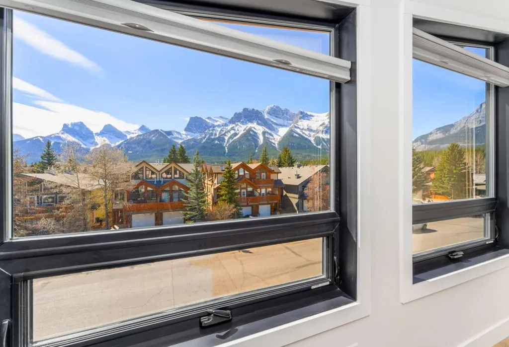 826 7th Street Canmore AB T1W 2C8