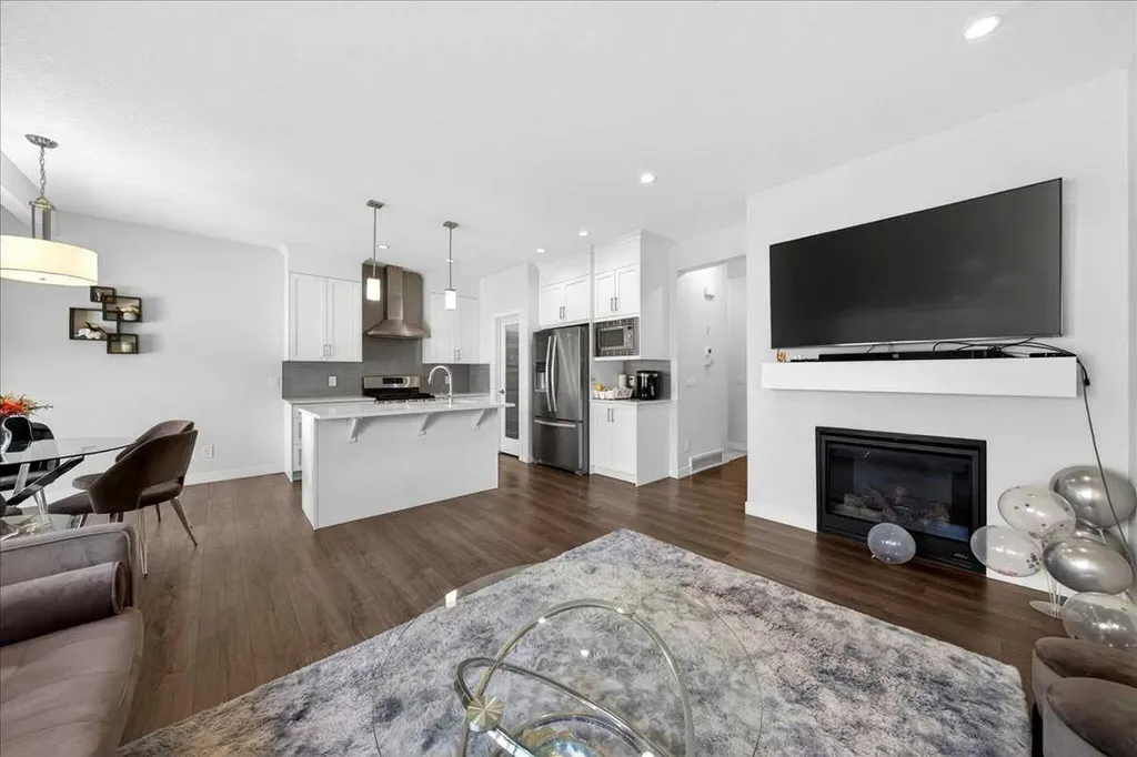 44 Saddlestone Way NE Calgary AB T3J2C9