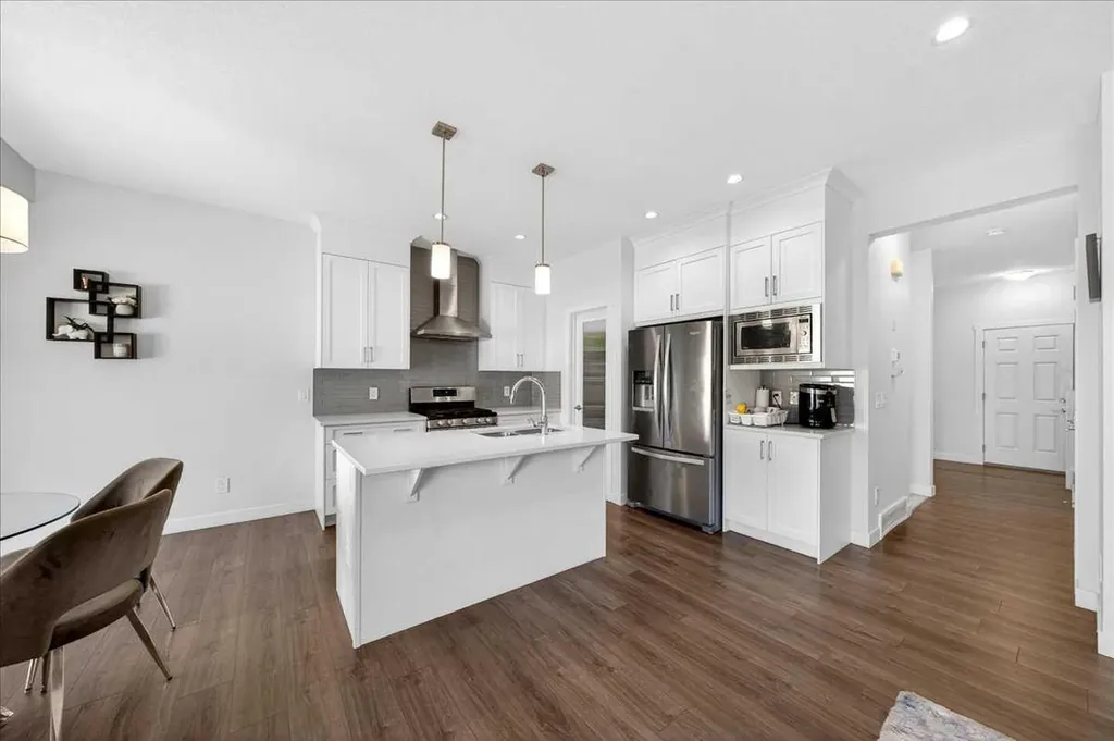 44 Saddlestone Way NE Calgary AB T3J2C9