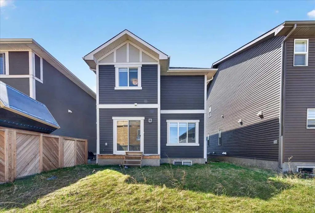 44 Saddlestone Way NE Calgary AB T3J2C9