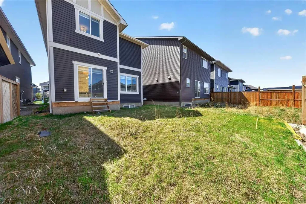 44 Saddlestone Way NE Calgary AB T3J2C9