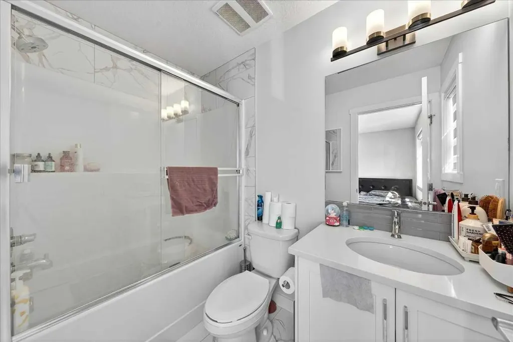 44 Saddlestone Way NE Calgary AB T3J2C9