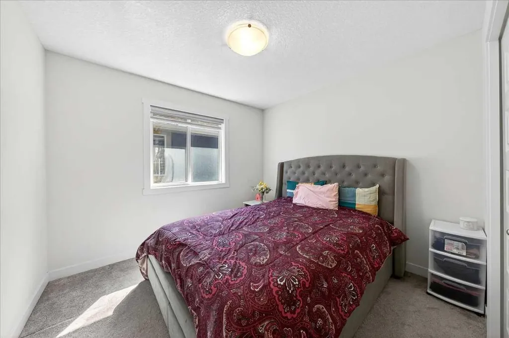 44 Saddlestone Way NE Calgary AB T3J2C9
